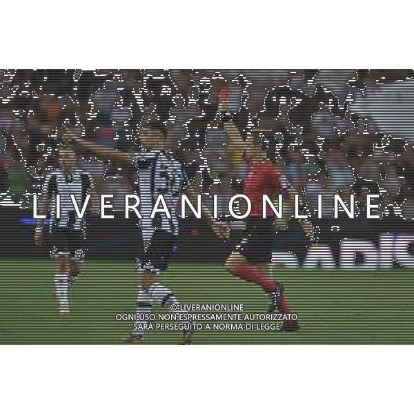 Udinese vs Lazio - Campionato Serie A Enilive 2 giornata - Bluenergy Stadium - Udine 24-08-2024 nella foto arbitro estrae il cartellino rosso per l\'espulsione di Kamara ©Federico Gaetano/AGENZIA ALDO LIVERANI SAS