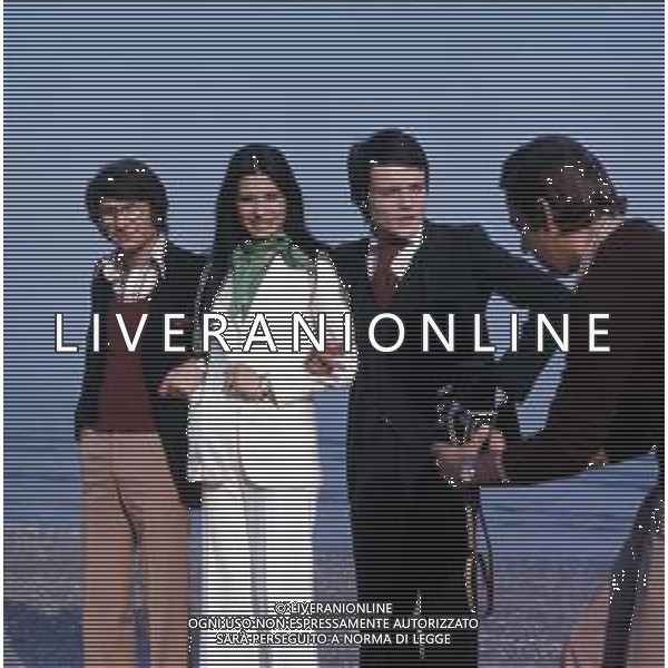 COL- RETROSPETTIVA ROSANNA FRATELLO CANTANTE NELLA FOTO ROSANNA FRATELLO A VENEZIA NELL\'ANNO 1972 CON MASSIMO RANIERI, NICOLA DI BARI E DANIELE PIOMBI A VENEZIA AL PREMIO GONDOLA D\'ORO NEL 1972 AG ALDO LIVERANI SAS