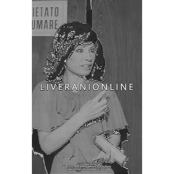 RETROSPETTIVA ROSANNA FRATELLO CANTANTE NELLA FOTO ROSANNA FRATELLO A SANREMO NELL\'ANNO 1974 AG ALDO LIVERANI SAS