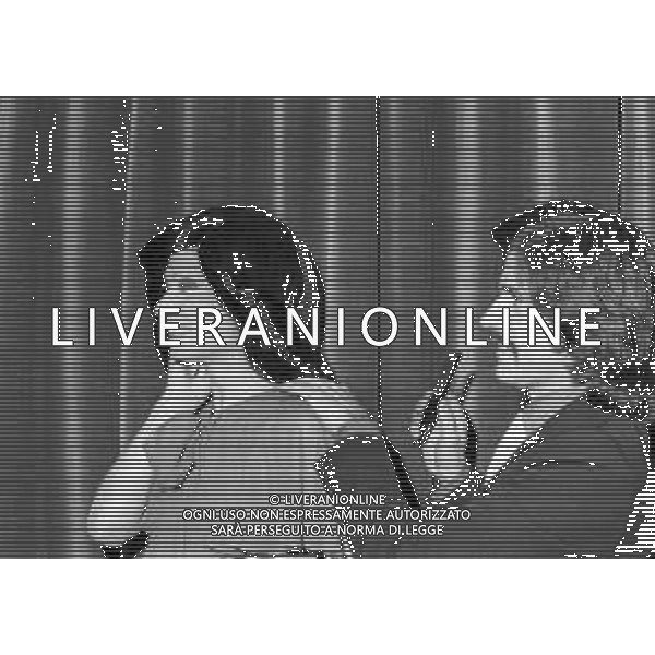 RETROSPETTIVA ROSANNA FRATELLO CANTANTE NELLA FOTO ROSANNA FRATELLO CON IL PARRUCCHIERE ROLANDO ELISEI A SANREMO NELL\'ANNO 1974 AG ALDO LIVERANI SAS
