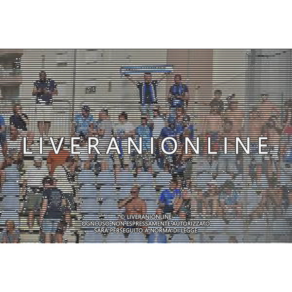 26-8-2024. Cagliari calcio-Como calcio 2° Giornata Campionato Italiano Serie A 2024/2025, stadio Unipol Domus Cagliari. Foto Salvatore Moi/Agenzia Aldo Liverani s.as. Nella foto: Tifosi del Como calcio nel settore ospiti dello stadio Unipol Domus. ©MOI SALVATORE / AGENZIA ALDO LIVERANI SAS