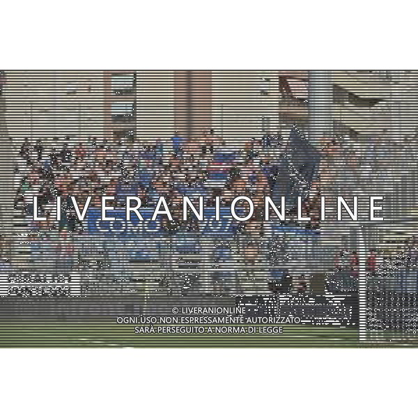 26-8-2024. Cagliari calcio-Como calcio 2° Giornata Campionato Italiano Serie A 2024/2025, stadio Unipol Domus Cagliari. Foto Salvatore Moi/Agenzia Aldo Liverani s.as. Nella foto: Tifosi del Como calcio nel settore ospiti dello stadio Unipol Domus. ©MOI SALVATORE / AGENZIA ALDO LIVERANI SAS