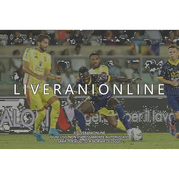 Gleison Bremer of Juventus FC battle for the ball with Daniel Mosquera of Hellas Verona FC during Hellas Verona FC vs Juventus FC, 2° Serie A Enilive 2024-25 game at Marcantonio Bentegodi Stadium in Verona (VR), Italy, on August 26, 2024. (Photo by Davide Casentini)/ AGENZIA ALDO LIVERANI SAS