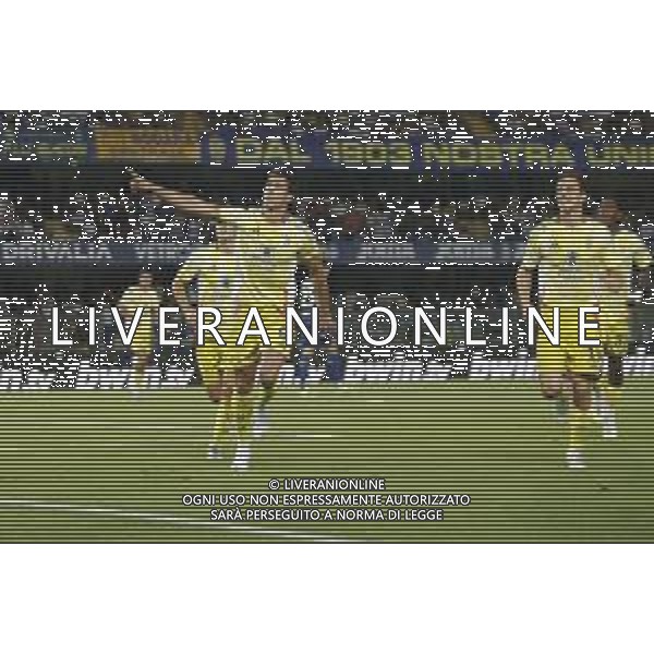 Dusan Vlahovic of Juventus FC celebrates after scoring during Hellas Verona FC vs Juventus FC, 2° Serie A Enilive 2024-25 game at Marcantonio Bentegodi Stadium in Verona (VR), Italy, on August 26, 2024. (Photo by Davide Casentini)/ AGENZIA ALDO LIVERANI SAS