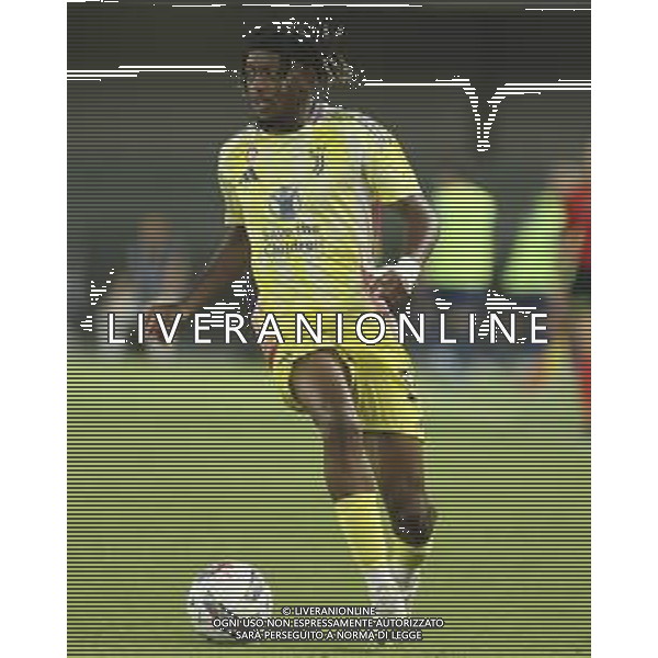 Samuel Mbangula of Juventus FC play the ball during Hellas Verona FC vs Juventus FC, 2° Serie A Enilive 2024-25 game at Marcantonio Bentegodi Stadium in Verona (VR), Italy, on August 26, 2024. (Photo by Davide Casentini)/ AGENZIA ALDO LIVERANI SAS