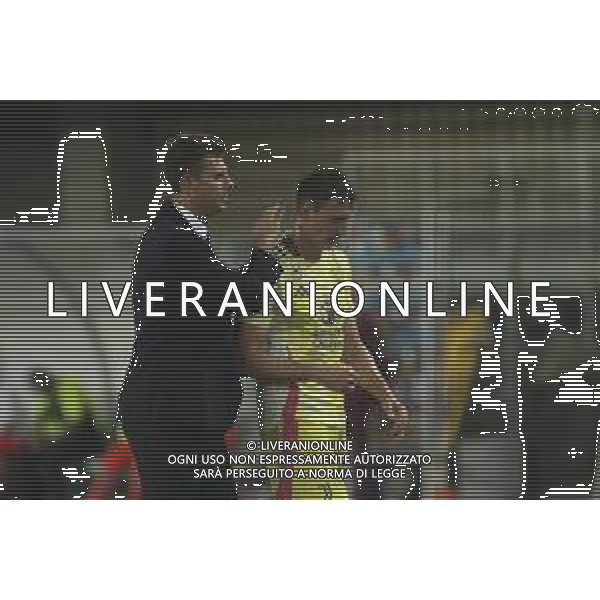 Thiago Motta Head Coach of Juventus FC hugs Andrea Cambiaso of Juventus FC during Hellas Verona FC vs Juventus FC, 2° Serie A Enilive 2024-25 game at Marcantonio Bentegodi Stadium in Verona (VR), Italy, on August 26, 2024. (Photo by Davide Casentini)/ AGENZIA ALDO LIVERANI SAS