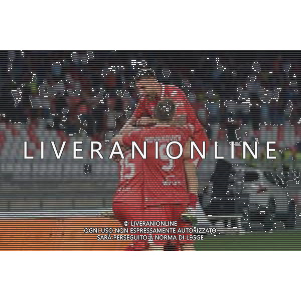 TVEM August 27, 2024 Bari, Italy - SSC Bari vs US Sassuolo - Italian soccer serie B 2024/25 - San Nicola Stadium. In the pic: Kevin Lasagna of SSC Bari celebrates after scoring a goal with teammates foto mastrodonato emanuele-ag aldo liverani sas