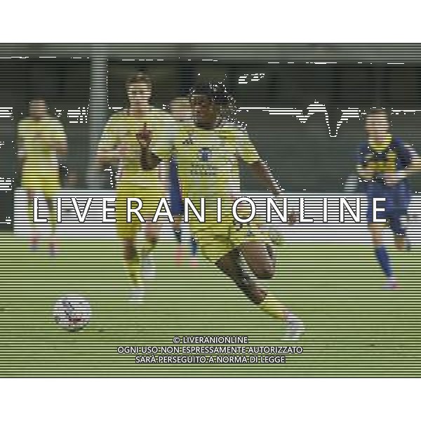 Samuel Mbangula of Juventus FC play the ball during Hellas Verona FC vs Juventus FC, 2° Serie A Enilive 2024-25 game at Marcantonio Bentegodi Stadium in Verona (VR), Italy, on August 26, 2024. (Photo by Davide Casentini)/AGENZIA ALDO LIVERANI SAS