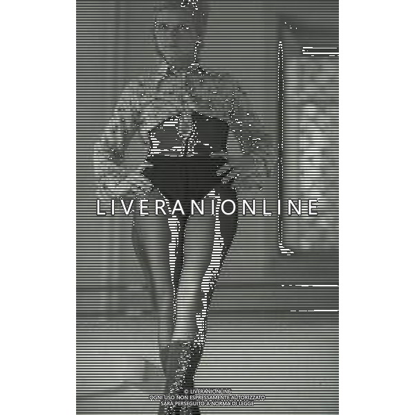 NEG-RETROSPETTIVA RITA PAVONE CANTANTE NELLA FOTO RITA PAVONE NELL\'ANNO 1970 A ROMA AG ALDO LIVERANI SAS 