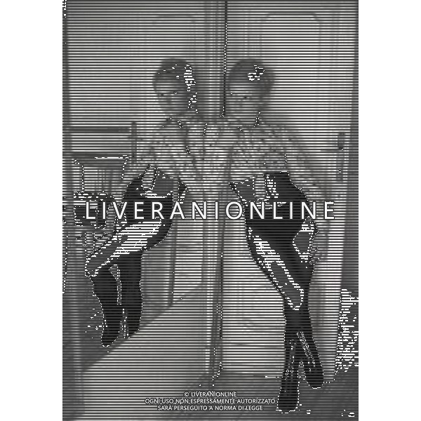 NEG-RETROSPETTIVA RITA PAVONE CANTANTE NELLA FOTO RITA PAVONE NELL\'ANNO 1970 A ROMA AG ALDO LIVERANI SAS 