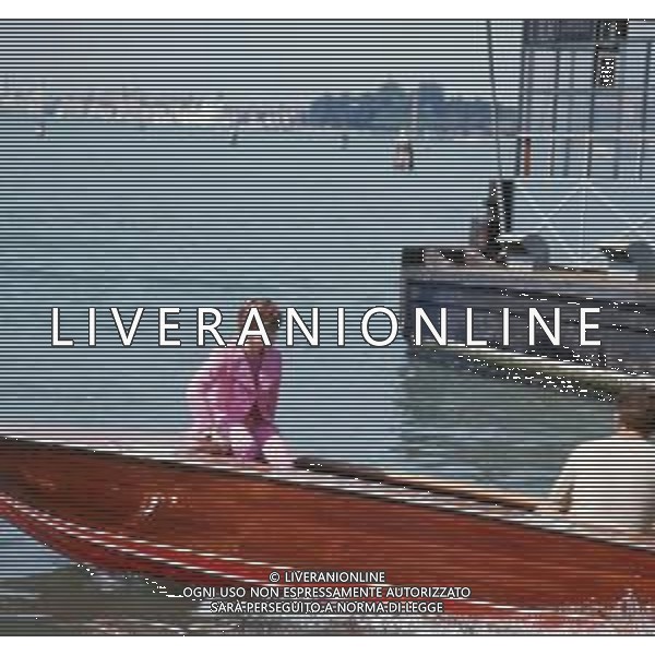 DIAP-RETROSPETTIVA RITA PAVONE CANTANTE NELLA FOTO RITA PAVONE A VENEZIA ALLA MANIFESTAZIONE “CANTA EUROPA“ NELL\'ANNO 1966 A VENEZIA AG ALDO LIVERANI SAS 