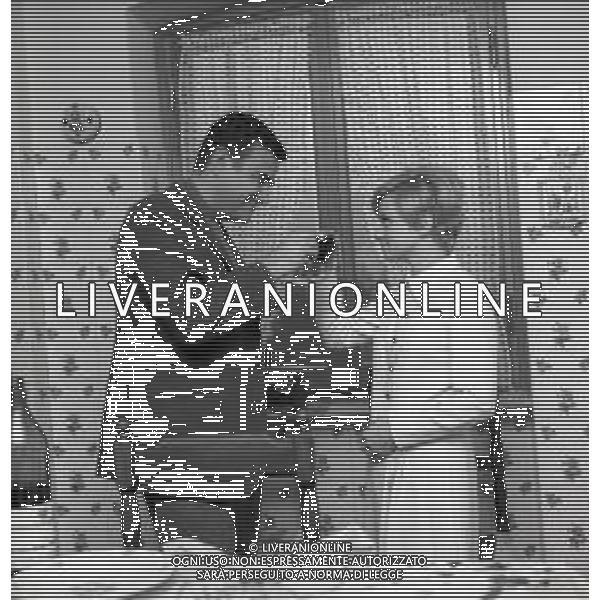 NEG-RETROSPETTIVA RITA PAVONE CANTANTE NELLA FOTO RITA PAVONE CON TEDDY RENO A ROMA ANNO 1968-1969 AG ALDO LIVERANI SAS  