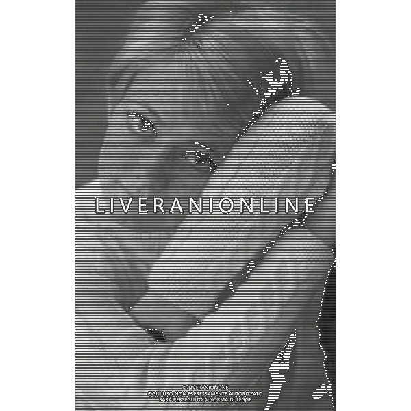NEG-RETROSPETTIVA RITA PAVONE CANTANTE NELLA FOTO RITA PAVONE NELL\'ANNO 1968 A ROMA  AG ALDO LIVERANI SAS  