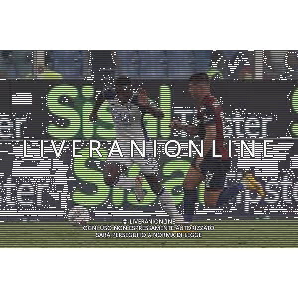 Daniel Mosquera of Hellas Verona FC play the ball during Genoa CFC vs Hellas Verona FC, 3° Serie A Enilive 2024-25 game at G. Ferraris Stadium in Genova (GE), Italy, on September 01, 2024. (Photo by Davide Casentini) ©CASENTINI/ AGENZIA ALDO LIVERANI SAS