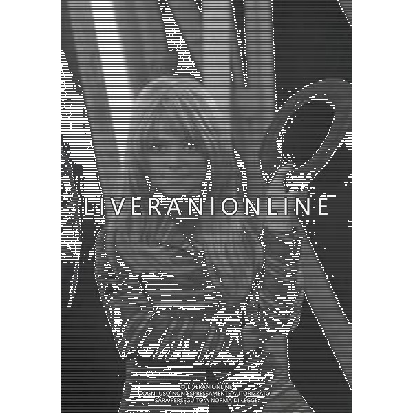 NEG-RETROSPETTIVA RITA PAVONE CANTANTE  NELLA FOTO RITA PAVONE A ROMA CON GIANCARLO GIANNINI NELL\'ANNO 1968 AG ALDO LIVERANI SAS 