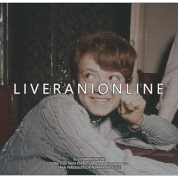 COL-RETROSPETTIVA RITA PAVONE CANTANTE NELLA FOTO RITA PAVONE DALLA CARTOMANTE NATALINA ETERNO 01-11-1965 AG ALDO LIVERANI SAS 