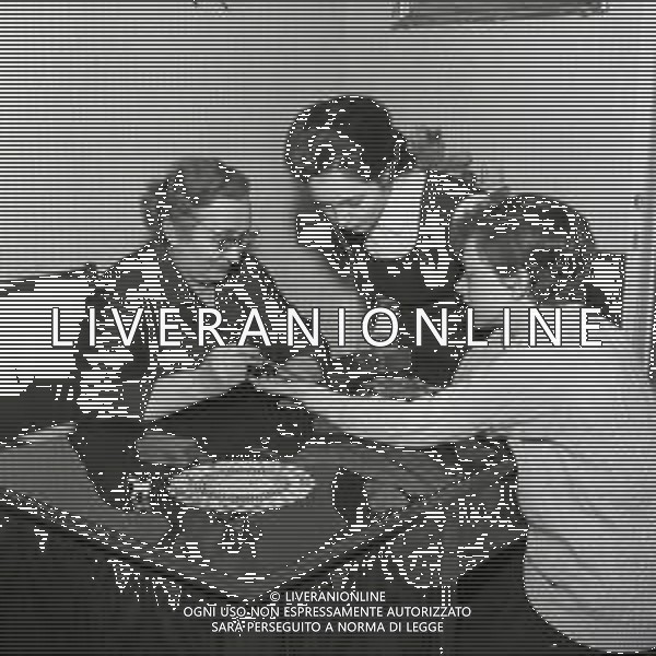NEG-RETROSPETTIVA RITA PAVONE CANTANTE NELLA FOTO RITA PAVONE DALLA CARTOMANTE NATALINA ETERNO 01-11-1965 AG ALDO LIVERANI SAS