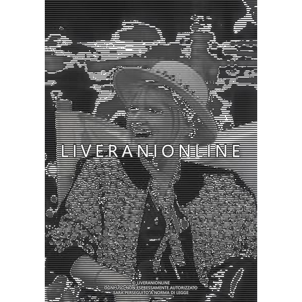 NEG-RETROSPETTIVA RITA PAVONE CANTANTE NELLA FOTO RITA PAVONE OSPITE NELLA TRASMISSIONE “TEST“ NELL\'ANNO 1984 A MILANO AG ALDO LIVERANI SAS