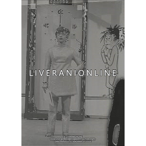 NEG-RETROSPETTIVA RITA PAVONE CANTANTE NELLA FOTO RITA PAVONE OSPITE DELLA TRASMISSIONE “LASCIA O RADDOPPIA“ NELL\'ANNO 1966 AG ALDO LIVERANI SAS