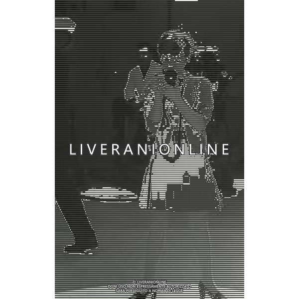 NEG-RETROSPETTIVA RITA PAVONE CANTANTE NELLA FOTO RITA PAVONE OSPITE DELLA TRASMISSIONE “LASCIA O RADDOPPIA“ NELL\'ANNO 1966 AG ALDO LIVERANI SAS