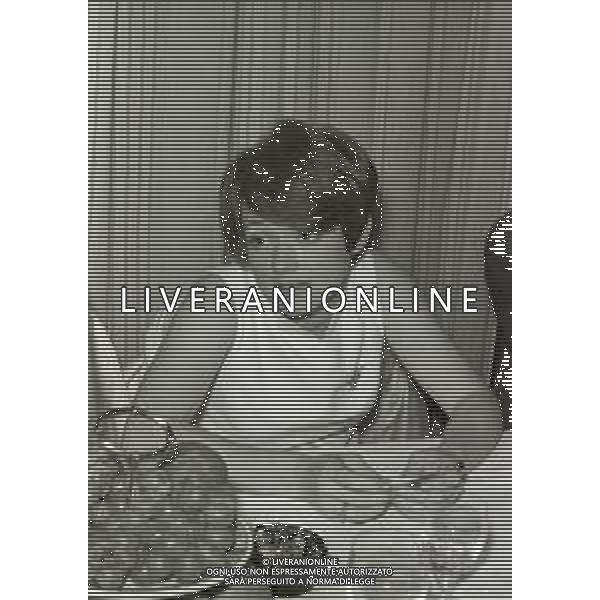 NEG-RETROSPETTIVA RITA PAVONE CANTANTE NELLA FOTO RITA PAVONE NELL\'ANNO 1970 A SANREMO  AG ALDO LIVERANI SAS  