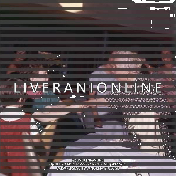 COL-RETROSPETTIVA RITA PAVONE CANTANTE NELLA FOTO RITA PAVONE ALLA BUSSOLA DI VIAREGGIO ANNI 70 AG ALDO LIVERANI SAS