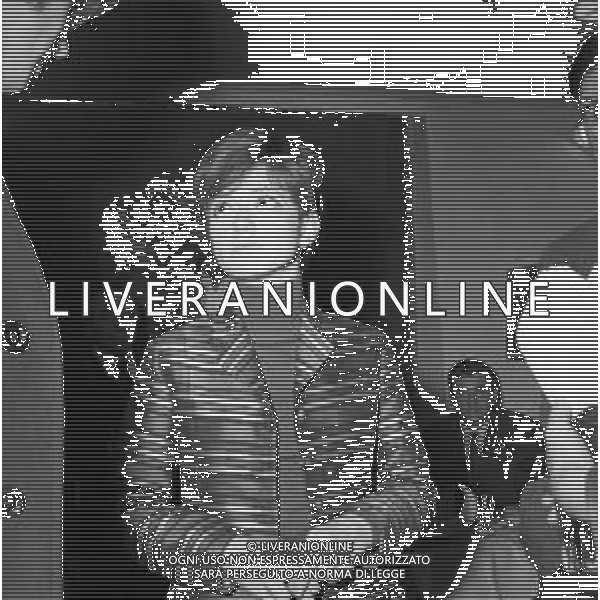 NEG-RETROSPETTIVA RITA PAVONE CANTANTE NELLA FOTO RITA PAVONE "NON STUZZICARE LA ZANZARA" NELL\'ANNO 1967 AG ALDO LIVERANI SAS