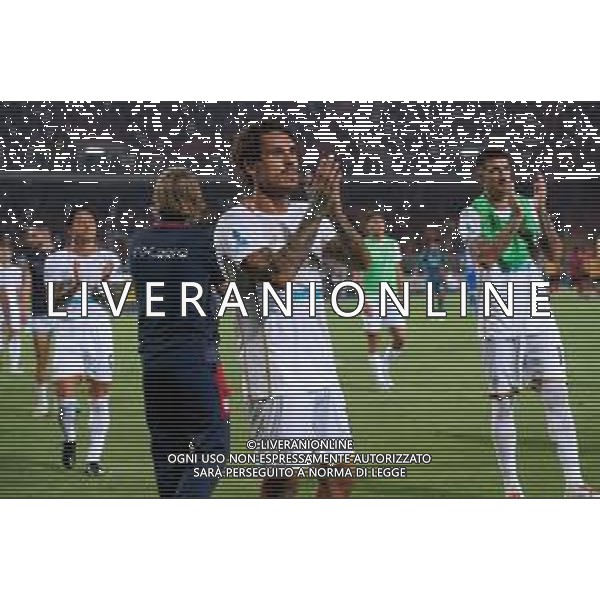 TVEM August 31, 2024 Lecce, Italy - US Lecce vs Cagliari - Italian soccer serie A 2024/25 - Via Del Mare Stadium. In the pic: Nicolas Viola of Cagliari applauds fans ©Emanuele Mastrodonato / AGENZIA ALDO LIVERANI SAS