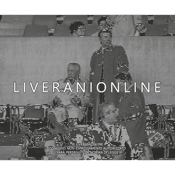 NEG-17-11-1979 UDINE PARTITA AMICHEVOLE ITALIA-SVIZZERA 2-0 NELLA FOTO FERRUCCIO VALCAREGGI E SERGIO BRIGHENTI IN TRIBUNA AG ALDO LIVERANI SAS 
