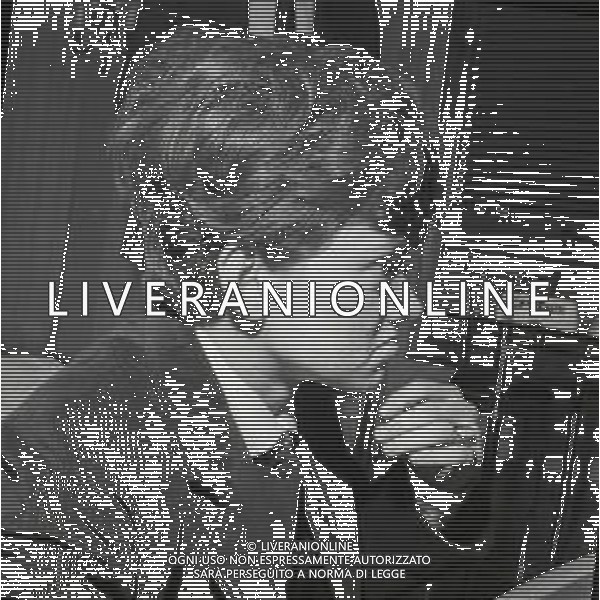 NEG-RETROSPETTIVA RITA PAVONE CANTANTE NELLA FOTO RITA PAVONE A VIAREGGIO 04-06-1963 AL PREMIO SPOTORNO AG ALDO LIVERANI SAS 