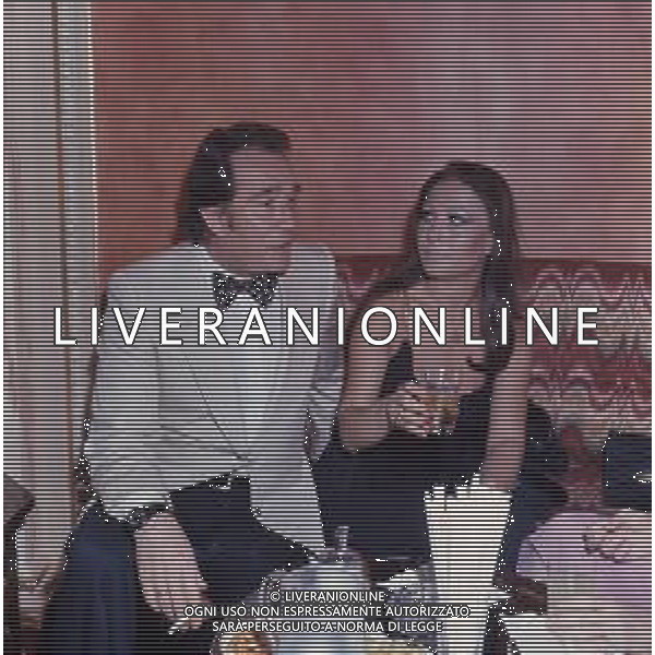 COL-RETROSPETTIVA UGO TOGNAZZI ATTORE NELLA FOTO UGO TOGNAZZI CON FRANCA BETTOIA NELL\'ANNO 1973 A CANNES AG ALDO LIVERANI SAS