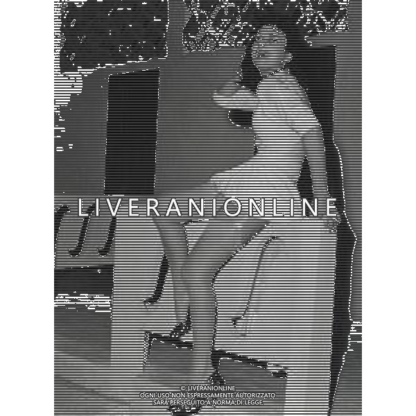 NEG-RETROSPETTIVA SANDRA MILO ATTRICE NELLA FOTO SANDRA MILO A ROMA NELL\'ANNO 1956 FOTO SANDRO VEPASIANI-AG ALDO LIVERANI SAS