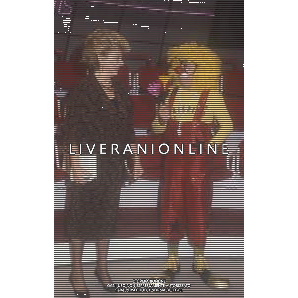 DIAP-RETROSPETTIVA SANDRO MILO ATTRICE NELLA FOTO SANDRA MILO A ROMA NELL\'ANNO 1985 NELLA TRASMISSIONE TELEVISIVA “PICCOLI FANS“ AG ALDO LIVERANI SAS  