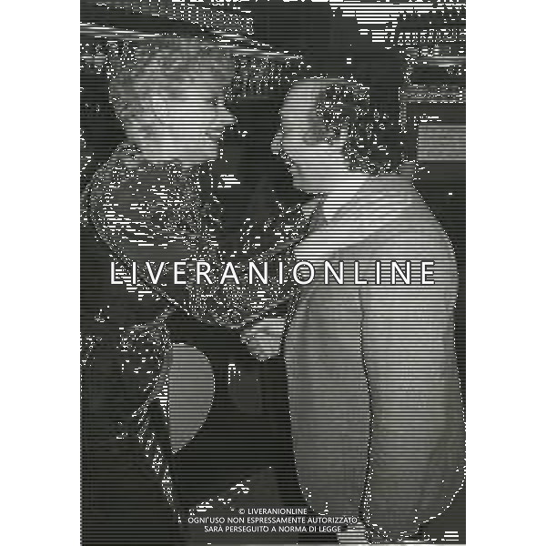 NEG-RETROSPETTIVA SANDRO MILO ATTRICE NELLA FOTO SANDRA MILO A MILANO NELL\'ANNO 1982 CON GIANNI MINA\' AG ALDO LIVERANI SAS