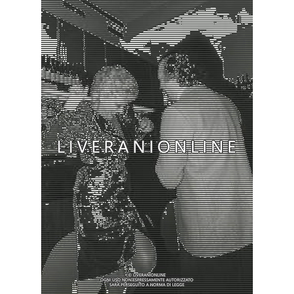NEG-RETROSPETTIVA SANDRO MILO ATTRICE NELLA FOTO SANDRA MILO A MILANO NELL\'ANNO 1982 CON GIANNI MINA\' AG ALDO LIVERANI SAS