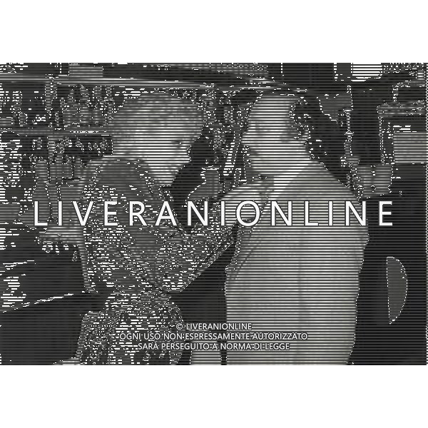 NEG-RETROSPETTIVA SANDRO MILO ATTRICE NELLA FOTO SANDRA MILO A MILANO NELL\'ANNO 1982 CON GIANNI MINA\' AG ALDO LIVERANI SAS