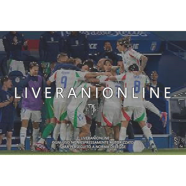 TVEM September 6, 2024 in Paris, France. France vs Italy, UEFA Nations League 2024/25 League A Group A2 match - Parc des Princes Stadium. In the pic: Davide Frattesi of Italy celebrates after scoring a goal with teammates foto e.mastrodonato-ag aldo liverani sas