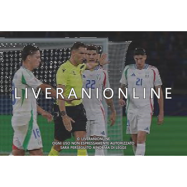 TVEM September 6, 2024 in Paris, France. France vs Italy, UEFA Nations League 2024/25 League A Group A2 match - Parc des Princes Stadium. In the pic: Giovanni Di Lorenzo of Italy protests with the referee Sandro Schärer of Switzerland foto e.mastrodonato-ag aldo liverani sas