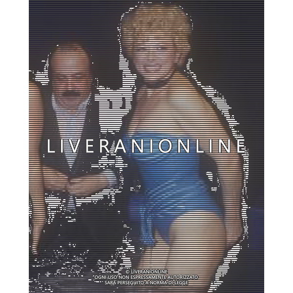 DIAP-RETROSPETTIVA SANDRO MILO ATTRICE NELLA FOTO SANDRA MILO A ROMA NELL\'ANNO 1984 NELLA TRASMISSIONE TELEVISIVA “MIXER“CON MAURIZIO COSTANZO E SIMONA IZZO AG ALDO LIVERANI SAS  