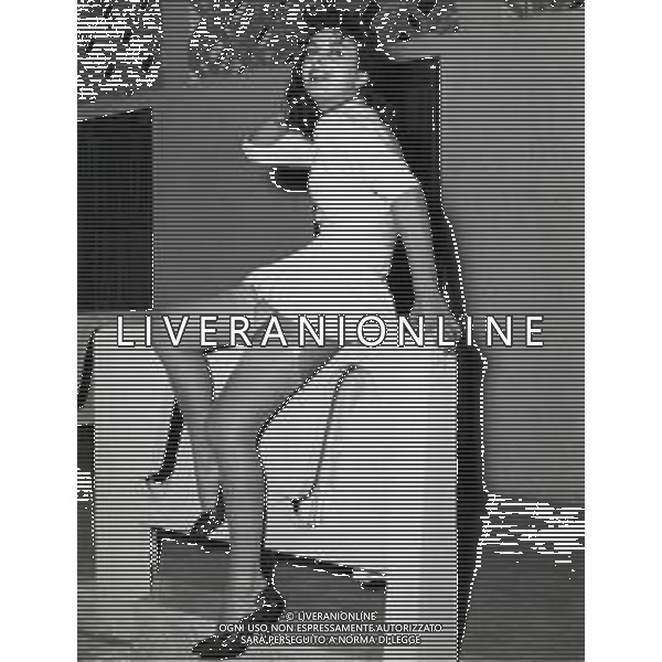 NEG-RETROSPETTIVA SANDRA MILO ATTRICE NELLA FOTO SANDRA MILO A ROMA NELL\'ANNO 1956 FOTO SANDRO VEPASIANI-AG ALDO LIVERANI SAS