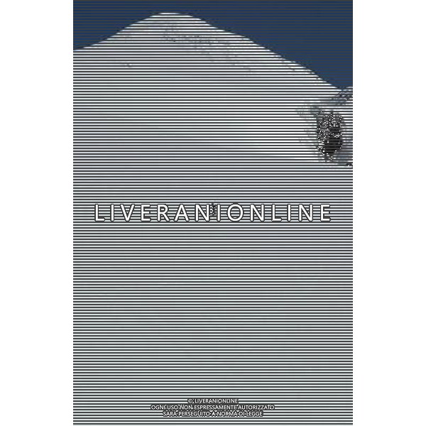 PANORAMICHE DI MONTAGNE INNEVATE 2005 NELLA FOTO PANORAMICHE DI MONTAGNE INNEVATE AGENZIA ALDO LIVERANI