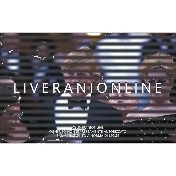 DIA- RETROSPETTIVA ROBERT REDFORD ATTORE E REGISTA NELLA FOTO ROBERT REDFORD CON SONIA BRAGA, MELANIE GRIFFITH A CANNES NELL’ANNO 1988 ©DFP- AGENZIA ALDO LIVERANI SAS