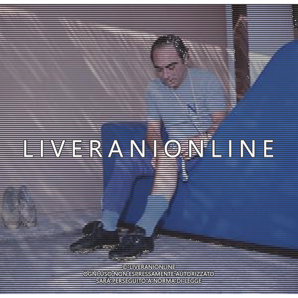 COL-RETROSPETTIVA BRUNO PESAOLA ALLENATORE NAPOLI CALCIO NELLA FOTO BRUNO PESAOLA ALLENATORE NAPOLI CALCIO NELL\'ANNO 1976-1977 AG ALDO LIVERANI SAS