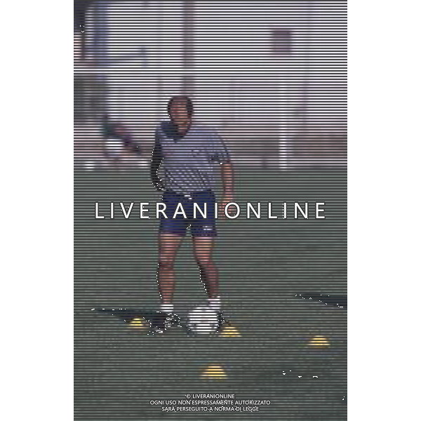 DIAP-RETROSPETTIVA LUIGI MARULLA CALCIATORE NELLA FOTO LUIGI MARULLA CON LA MAGLIA DEL COSENZA CALCIO AG ALDO LIVERANI SAS