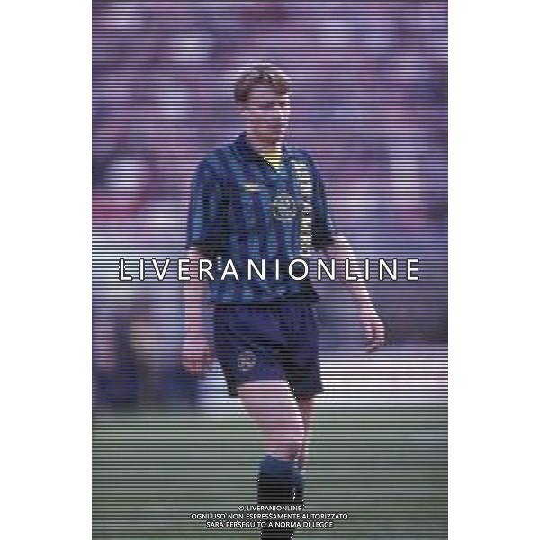 DIAP-RETROSPETTIVA STEFAN PETTERSON CALCIATORE NELLA FOTO STEFAN PETTERSON CON LA MAGLIA DELL\'AJAX AG ALDO LIVERANI SAS