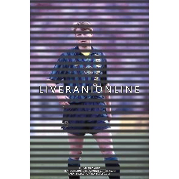DIAP-RETROSPETTIVA STEFAN PETTERSON CALCIATORE NELLA FOTO STEFAN PETTERSON CON LA MAGLIA DELL\'AJAX AG ALDO LIVERANI SAS