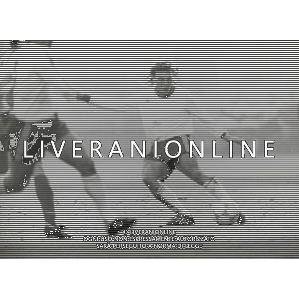 ST-RETROSPETTIVA ROSARIO PERGOLIZZI CALCIATORE NELLA FOTO ROSARIO PERGOLIZZI CON LA MAGLIA DELLA REGGINA CALCIO AG ALDO LIVERANI SAS 