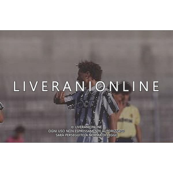 DIAP-RETROSPETTIVA ROSARIO PERGOLIZZI CALCIATORE NELLA FOTO ROSARIO PERGOLIZZI CON LA MAGLIA DELL\'ASCOLI CALCIO AG ALDO LIVERANI SAS