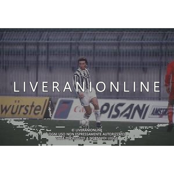 DIAP-RETROSPETTIVA ROSARIO PERGOLIZZI CALCIATORE NELLA FOTO ROSARIO PERGOLIZZI CON LA MAGLIA DELL\'ASCOLI CALCIO AG ALDO LIVERANI SAS