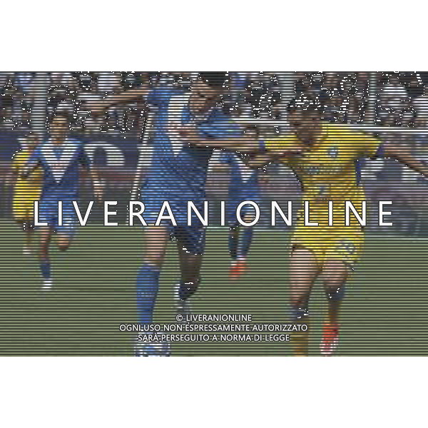 Ante Matej Juric of Brescia Calcio FC battle for the ball with Ilario Monterisi of Frosinone Calcio during Brescia Calcio vs Frosinone Calcio, 5° Serie B BKT 2024-25 game at Mario Rigamonti stadium in Brescia (BS), Italy, on September 14, 2024. (Photo by Davide Casentini) AG ALDO LIVERANI SAS